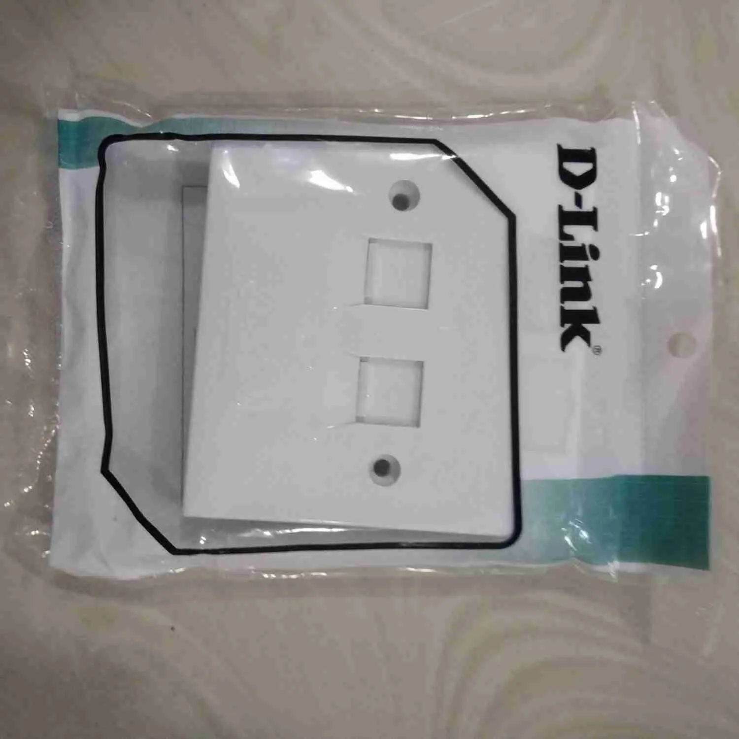 D-LINK Dual Faceplate Accepts Two Keystone Jacks with Shutter & ID Plate- 86*86 mm - White Color - Square